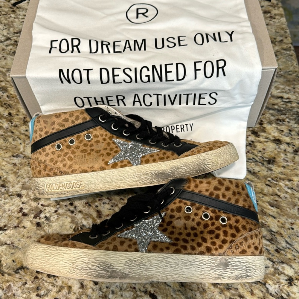 Golden Goose Mid Star Classic Giraffe print, size 39